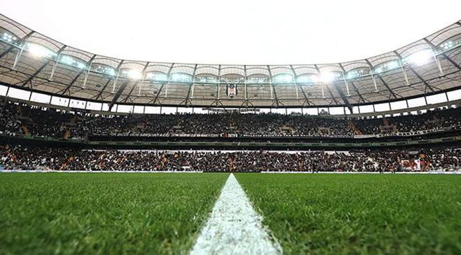 Kapışma Arenası: Beşiktaş ve Fenerbahçe'nin Arenasında Canlı Anlatım! 14 Kapışma Arenası: Beşiktaş ve Fenerbahçe'nin Arenasında Canlı Anlatım!