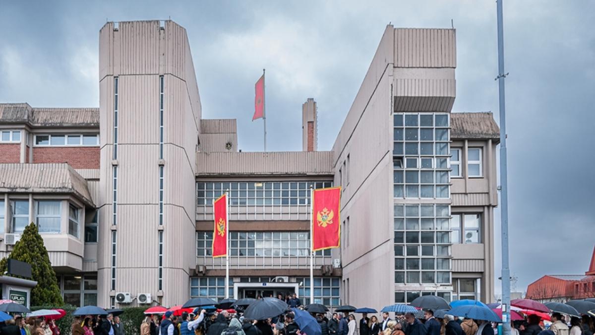 Karadağ’da Bıçaklama İddiasıyla Tutuklanan İki Türk Vatandaşı Serbest Bırakıldı