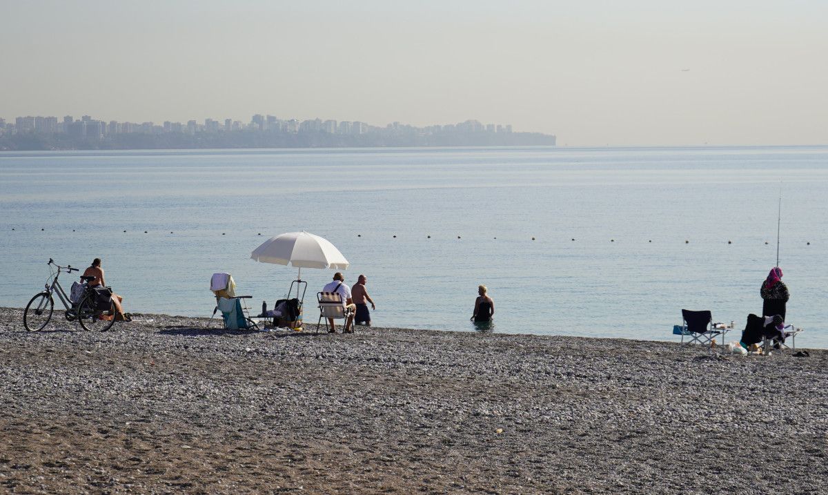 Kasım Ayında Konyaaltı Sahilinde Eşsiz Deniz Deneyimi 8 Kasım Ayında Konyaaltı Sahilinde Eşsiz Deniz Deneyimi