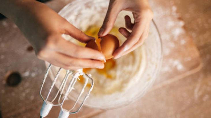 Kek kalıbında olur mu demeyin... Lezzeti harika! Kolay hazırlanan poğaça tarifi