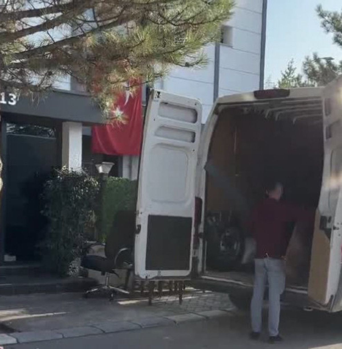 Kemal Kılıçdaroğlu'nun Çalışma Ofisinin Kapıları Kapanıyor: Yeni Bir Dönem Başlıyor! 3 Kemal Kılıçdaroğlu'nun Çalışma Ofisinin Kapıları Kapanıyor: Yeni Bir Dönem Başlıyor!