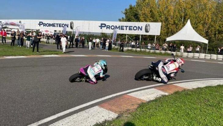 Kenan Sofuoğlu ve oğlu Zayn Sofuoğlu’ndan gösteri!