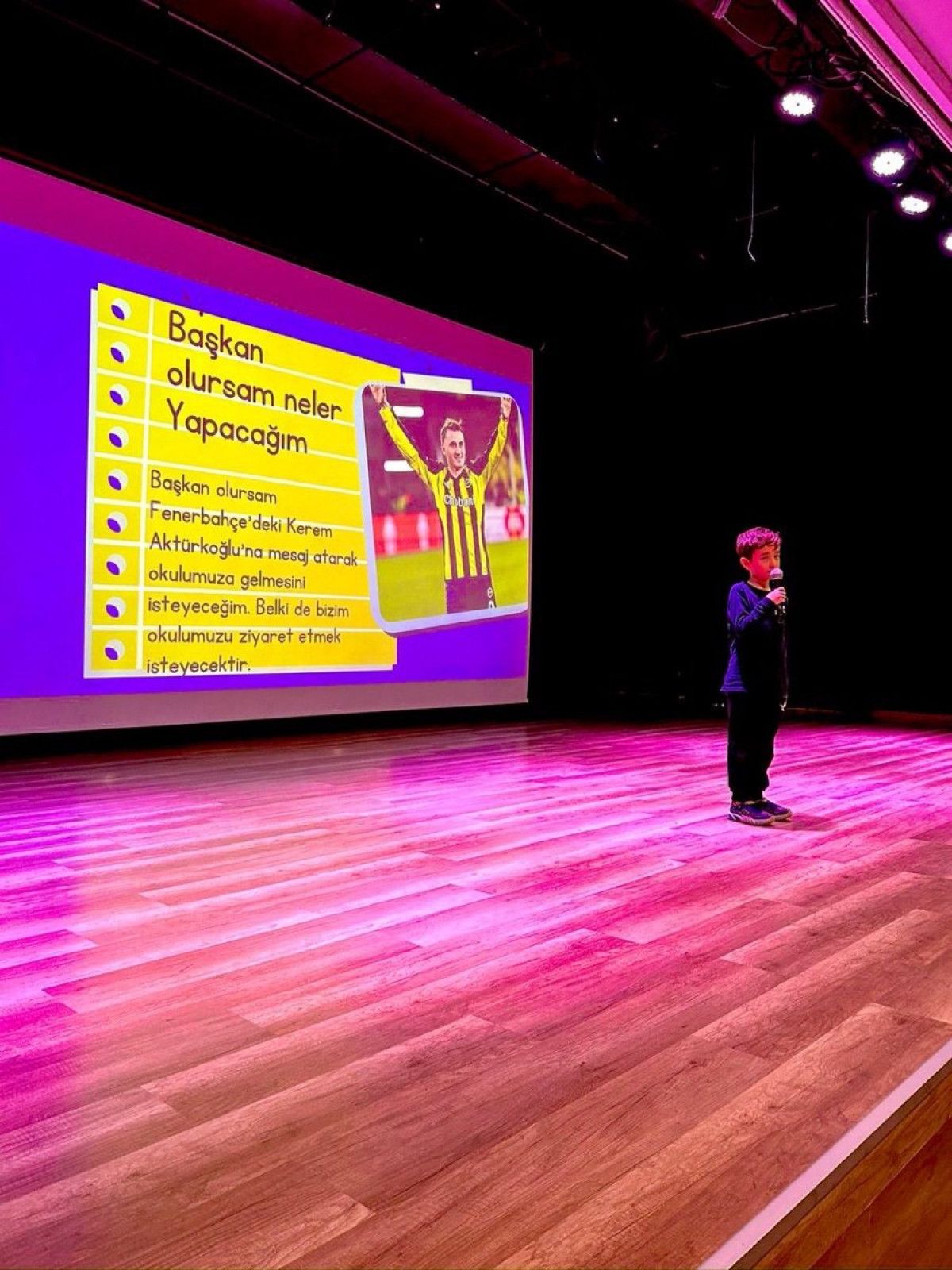 Kerem Aktürkoğlu'nun Beklenmedik Seçim Vaadi: Aras Okul Başkanlığıyla Ne Değiştirdi? 1 Kerem Aktürkoğlu'nun Beklenmedik Seçim Vaadi: Aras Okul Başkanlığıyla Ne Değiştirdi?