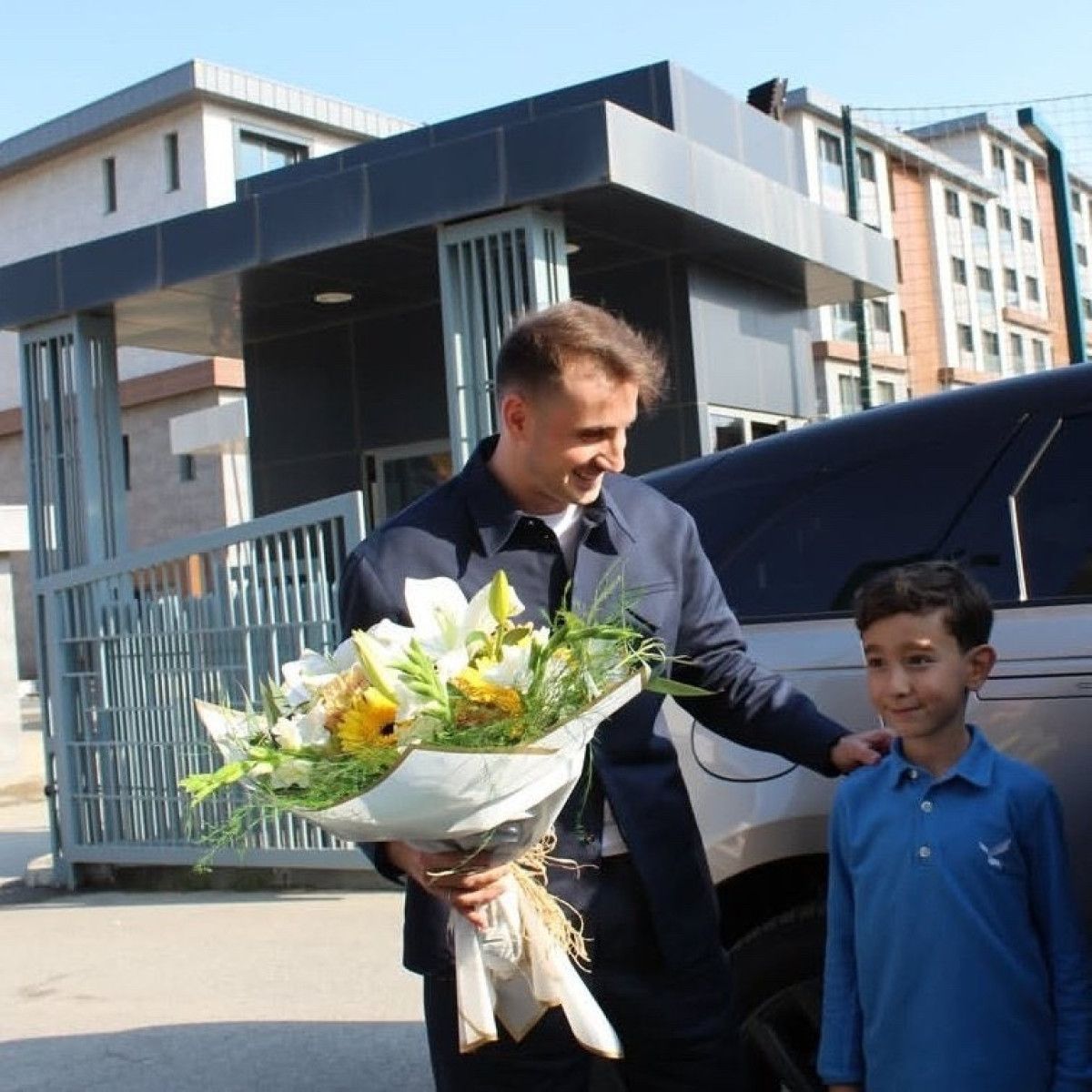 Kerem Aktürkoğlu'nun Beklenmedik Seçim Vaadi: Aras Okul Başkanlığıyla Ne Değiştirdi? 2 Kerem Aktürkoğlu'nun Beklenmedik Seçim Vaadi: Aras Okul Başkanlığıyla Ne Değiştirdi?