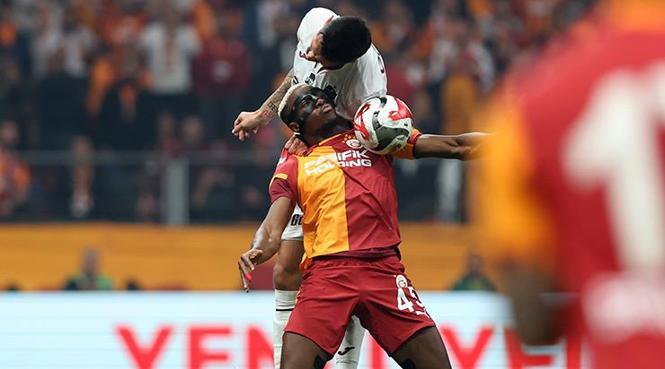 Kıran Kırana Derbide Beraberlik: Galatasaray ve Trabzonspor Çarpışmasında Skor 0-0! 1 Kıran Kırana Derbide Beraberlik: Galatasaray ve Trabzonspor Çarpışmasında Skor 0-0!