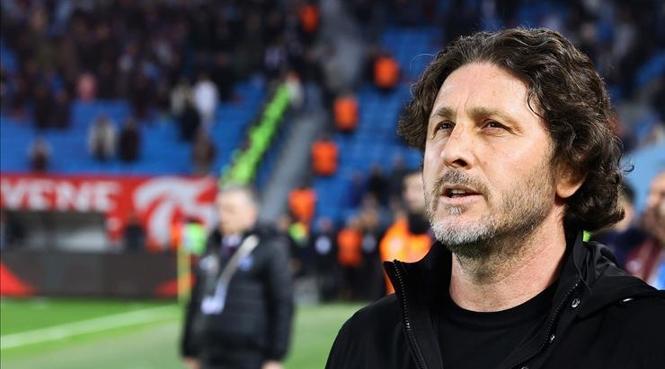 Kıran Kırana Derbide Beraberlik: Galatasaray ve Trabzonspor Çarpışmasında Skor 0-0! 11 Kıran Kırana Derbide Beraberlik: Galatasaray ve Trabzonspor Çarpışmasında Skor 0-0!