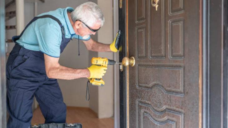 Kırılan anahtarı tek hamlede çıkarın! Yıldız tornavidayla zararsız çözüm