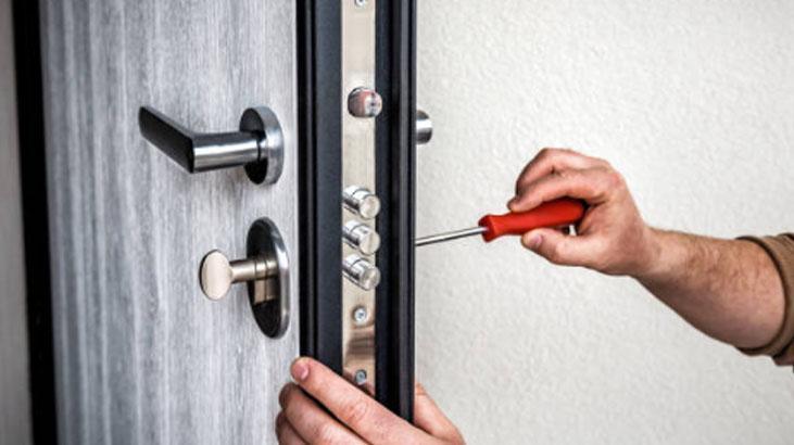 Kırılan anahtarı tek hamlede çıkarın! Yıldız tornavidayla zararsız çözüm