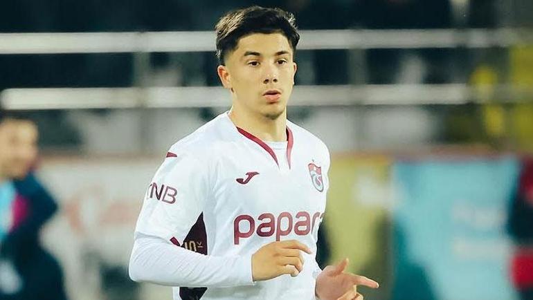 Kırmızı Kart ve Yüzde 90 Hüzün: Trabzonspor 10 Kişiyle Mücadeleye Devam! 1 Kırmızı Kart ve Yüzde 90 Hüzün: Trabzonspor 10 Kişiyle Mücadeleye Devam!