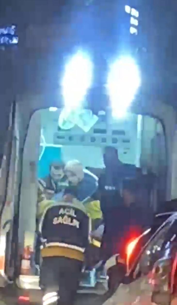 Kıskançlık krizi korkunç sonla bitti! Adım adım takip etti, önce kocasına sonra kendine sıktı 4 Kıskançlık krizi korkunç sonla bitti! Adım adım takip etti, önce kocasına sonra kendine sıktı