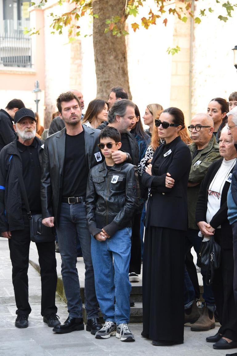 Kıvanç Kasabalı'nın zor günü... Babasını son yolculuğuna uğurladı 1 Kıvanç Kasabalı'nın zor günü... Babasını son yolculuğuna uğurladı