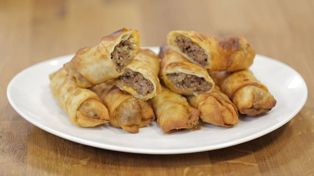 Kıymalı rulo börek tanımı… Dakikalar içinde çayın yayına hazır!