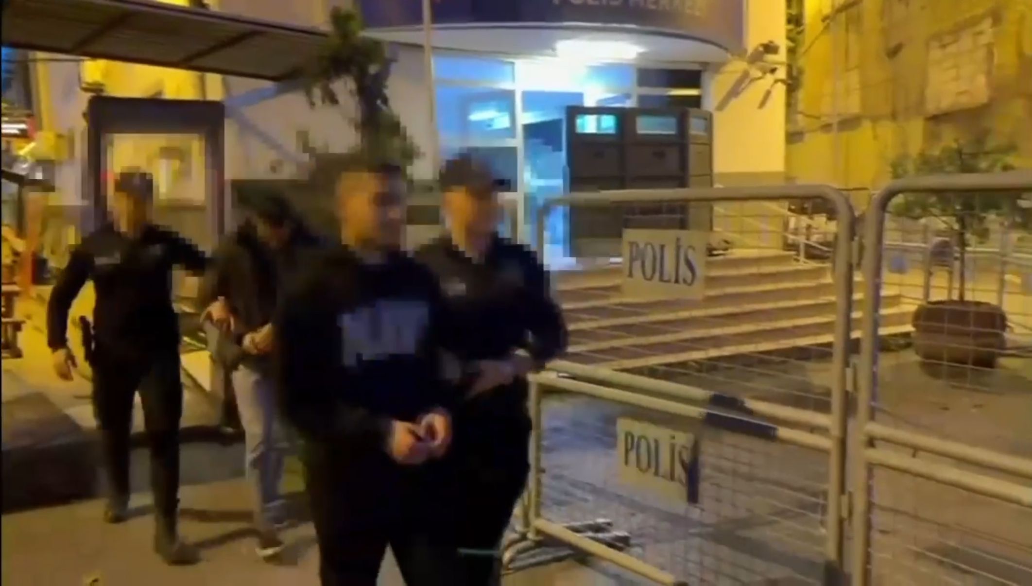 Kız İstemeye Gittikleri Mahallede 9 Kişiyi Hastanelik Eden Olay! 2 Şahıs Tutuklandı! 1 Kız İstemeye Gittikleri Mahallede 9 Kişiyi Hastanelik Eden Olay! 2 Şahıs Tutuklandı!