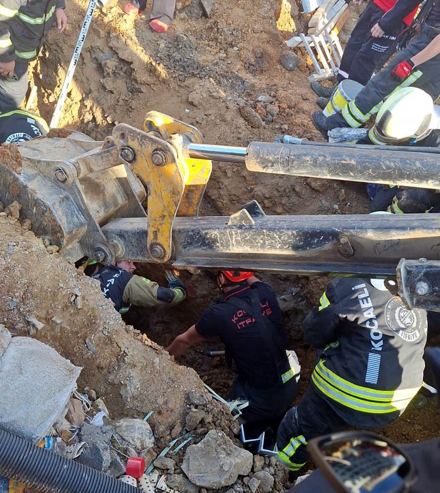 Kocaeli'de İnşaat Kazısı Sırasında Şok Göçük! Hayatta Kalanlar Var mı? 1 Kocaeli'de İnşaat Kazısı Sırasında Şok Göçük! Hayatta Kalanlar Var mı?