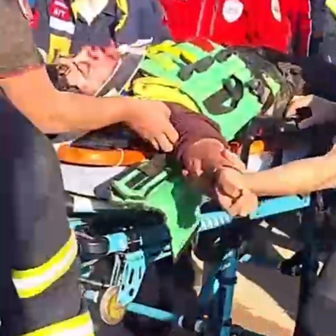 Kocaeli'de İnşaat Kazısı Sırasında Şok Göçük! Hayatta Kalanlar Var mı? 2 Kocaeli'de İnşaat Kazısı Sırasında Şok Göçük! Hayatta Kalanlar Var mı?