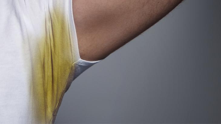 Kol altındaki sarı lekeler anında yok oluyor! Sırrı etiketinde saklı 1 Kol altındaki sarı lekeler anında yok oluyor! Sırrı etiketinde saklı