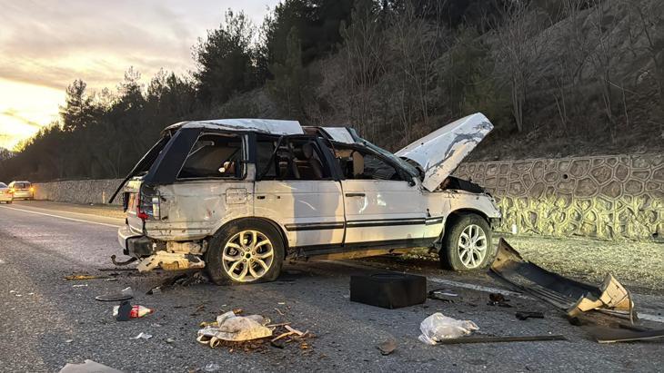 Korkunç kazada 7 yaşındaki Yusuf ve annesi hayatını kaybetti, 7 kişi yaralandı 2 Korkunç kazada 7 yaşındaki Yusuf ve annesi hayatını kaybetti, 7 kişi yaralandı