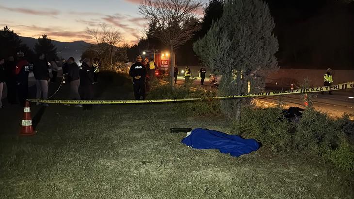 Korkunç kazada 7 yaşındaki Yusuf ve annesi hayatını kaybetti, 7 kişi yaralandı 7 Korkunç kazada 7 yaşındaki Yusuf ve annesi hayatını kaybetti, 7 kişi yaralandı