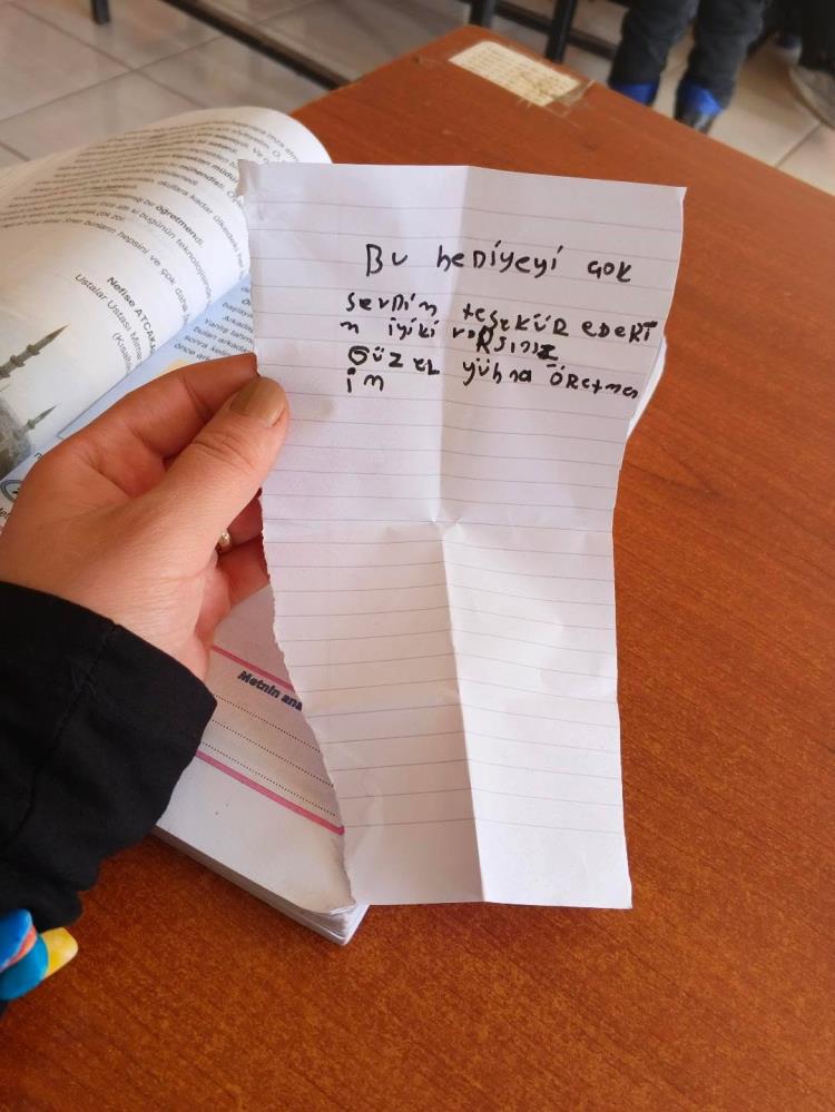 Köy Okulunda Unutulmaz Doğum Günü Sürprizi