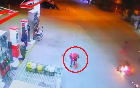 Küçük Şampiyonun Korkunç Kazası: Yangınla İlgili Facianın Eşiğinden Dönüldü 1 Küçük Şampiyonun Korkunç Kazası: Yangınla İlgili Facianın Eşiğinden Dönüldü