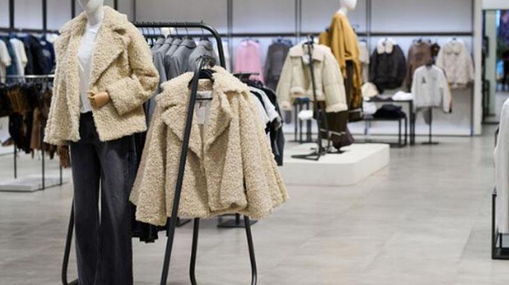 Kuş tüyü, deri, suni kürk: 2025 Sonbahar-Kış mont trendlerinde en favori hangisi? 4 Kuş tüyü, deri, suni kürk: 2025 Sonbahar-Kış mont trendlerinde en favori hangisi?