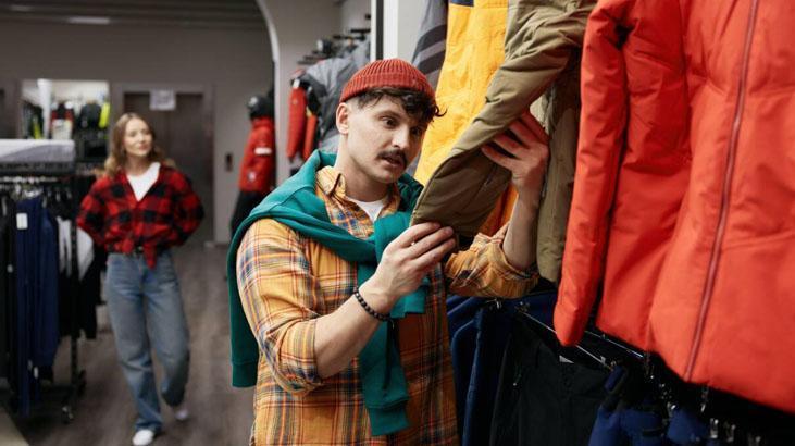 Kuş tüyü, deri, suni kürk: 2025 Sonbahar-Kış mont trendlerinde en favori hangisi? 7 Kuş tüyü, deri, suni kürk: 2025 Sonbahar-Kış mont trendlerinde en favori hangisi?