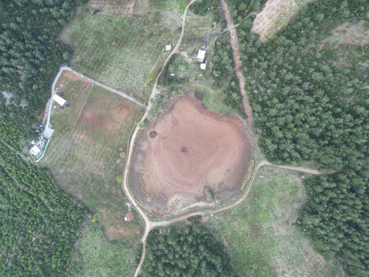 Manisa'daki Sülüklü Göl, Geçen Yıl Tankerlerle Taşınan Suyun Yetersizliği Nedeniyle Tamamen Kurudu 1 Manisa'daki Sülüklü Göl, Geçen Yıl Tankerlerle Taşınan Suyun Yetersizliği Nedeniyle Tamamen Kurudu