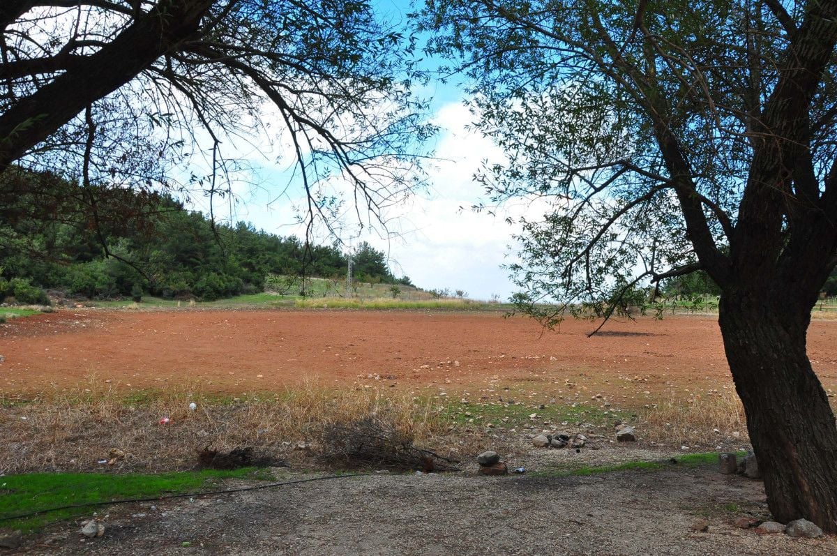 Manisa'daki Sülüklü Göl, Geçen Yıl Tankerlerle Taşınan Suyun Yetersizliği Nedeniyle Tamamen Kurudu 4 Manisa'daki Sülüklü Göl, Geçen Yıl Tankerlerle Taşınan Suyun Yetersizliği Nedeniyle Tamamen Kurudu