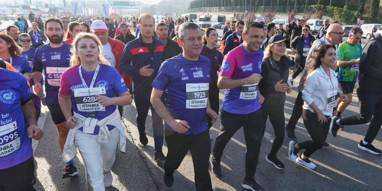 Maratonu Tamamlayan Özgür Özel’in İlk Sözleri: İmamoğlu’nun Ev Sahipliği ve İzleme Anı