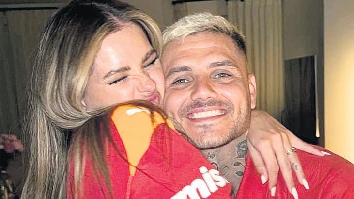 Mauro Icardi'den sevgilisine tanıdık jest! Ayakkabı detayı gündem oldu 4 Mauro Icardi'den sevgilisine tanıdık jest! Ayakkabı detayı gündem oldu