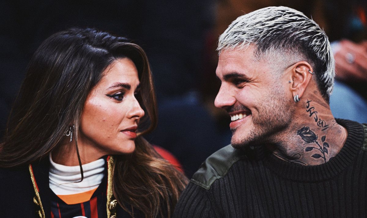 Mauro Icardi'nin Sevgilisine Kramponla Şaşırtan Jest! 4 Mauro Icardi'nin Sevgilisine Kramponla Şaşırtan Jest!