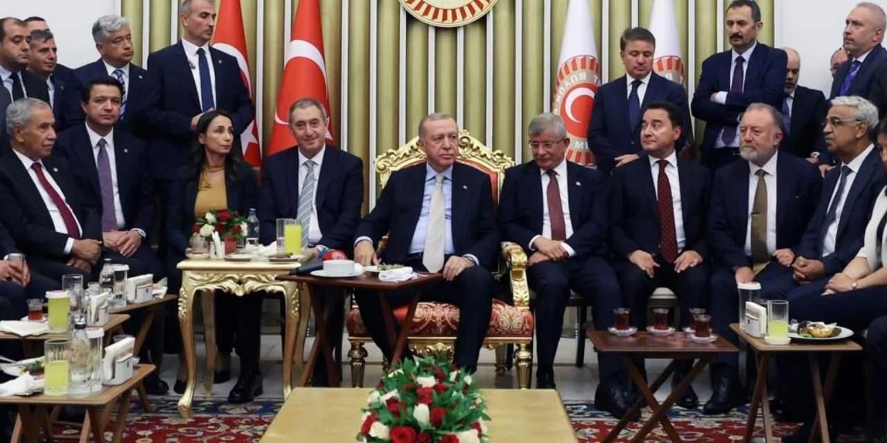 Milyonların Geçim Mücadelesi: AKP’de Patlak Veren Kriz Saç Başı Yoldurttu