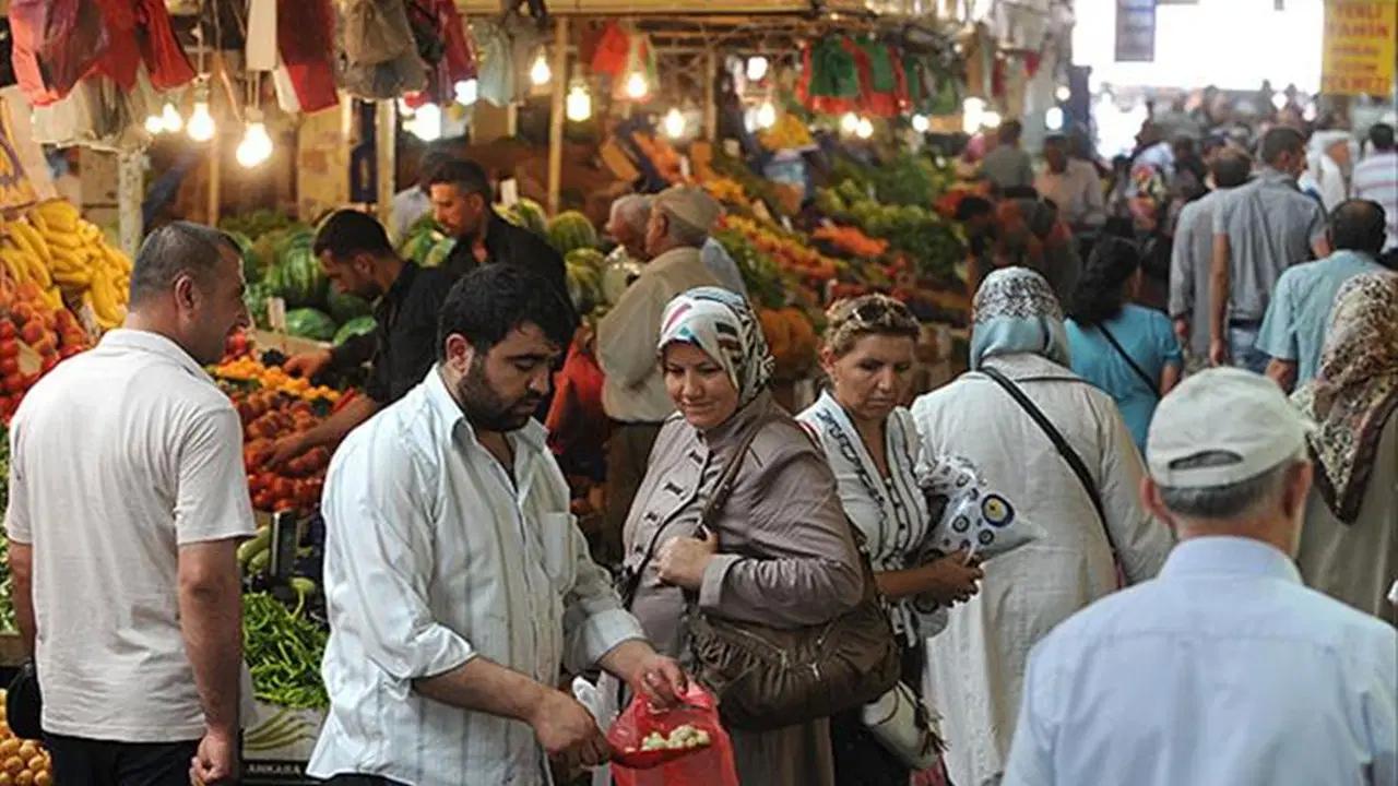 Minimum ücretlilerden ‘zam’ daveti: ‘Yüzde 50’den aşağısı geçinmemiz için kâfi değil’