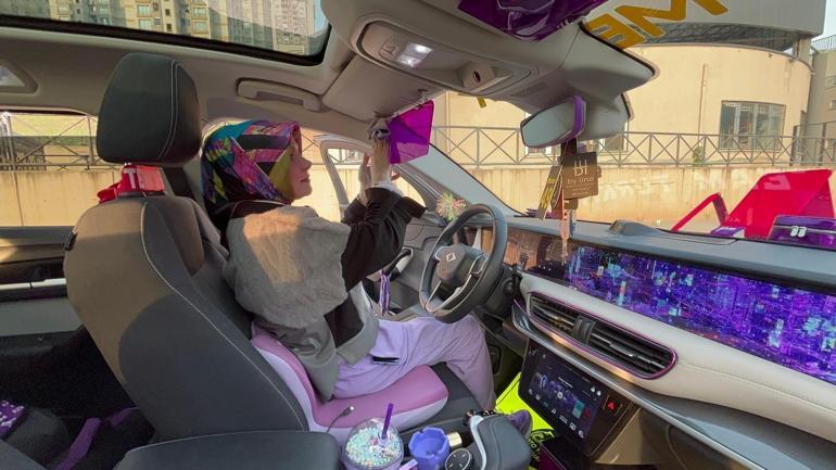 Mor rengi adeta hayatına işledi! Bursalı kadının 400 bin liralık renk takıntısı 5 Mor rengi adeta hayatına işledi! Bursalı kadının 400 bin liralık renk takıntısı