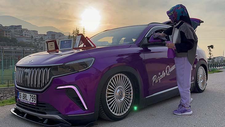 Mor rengi adeta hayatına işledi! Bursalı kadının 400 bin liralık renk takıntısı