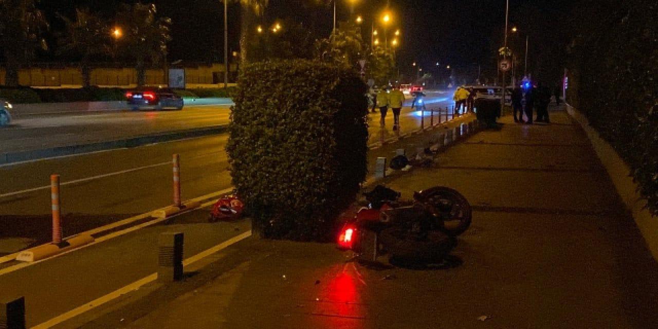 Motosiklet Kazası: Yayaya Çarpma Sonucu 3 Kişi Ağır Yaralandı!