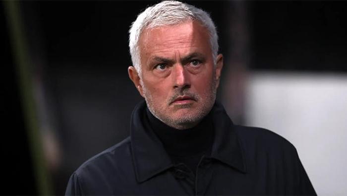Mourinho'nun Yeni Serüveni: Fenerbahçe'den Benfica'ya Geçiş ve Tesislerdeki Hayatı!