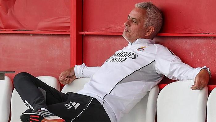 Mourinho'nun Yeni Serüveni: Fenerbahçe'den Benfica'ya Geçiş ve Tesislerdeki Hayatı!