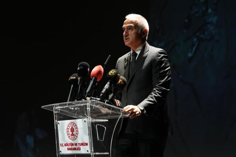 Muazzez Abacı'ya veda... Torunu konuşmasında gözyaşlarına boğuldu 3 Muazzez Abacı'ya veda... Torunu konuşmasında gözyaşlarına boğuldu