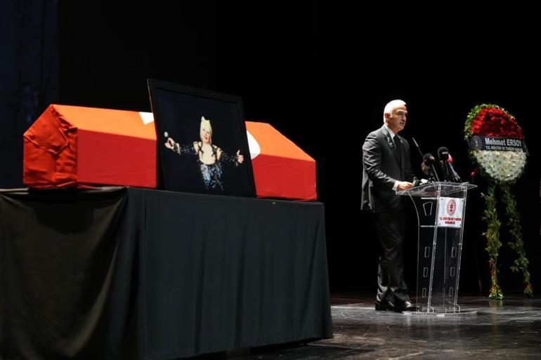 Muazzez Abacı'ya veda... Torunu konuşmasında gözyaşlarına boğuldu 4 Muazzez Abacı'ya veda... Torunu konuşmasında gözyaşlarına boğuldu