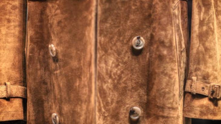 Mumlu ceketleriniz varsa bu yöntemi uygulayın! Deriyi ömür boyu koruyor: Isıyla yapışıyor