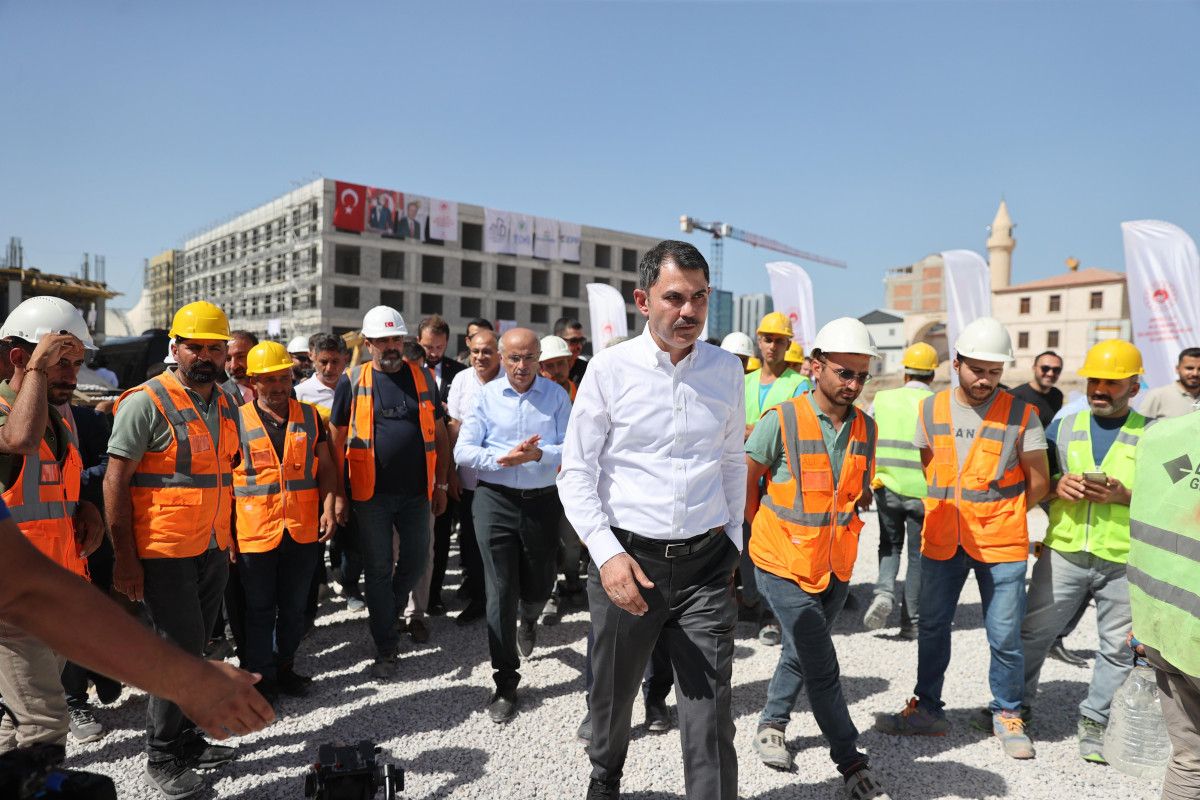 Murat Kurum'un Hatay'daki Çarpıcı Açıklamaları: CHP, Bu Konutların Maketini Yapamaz!