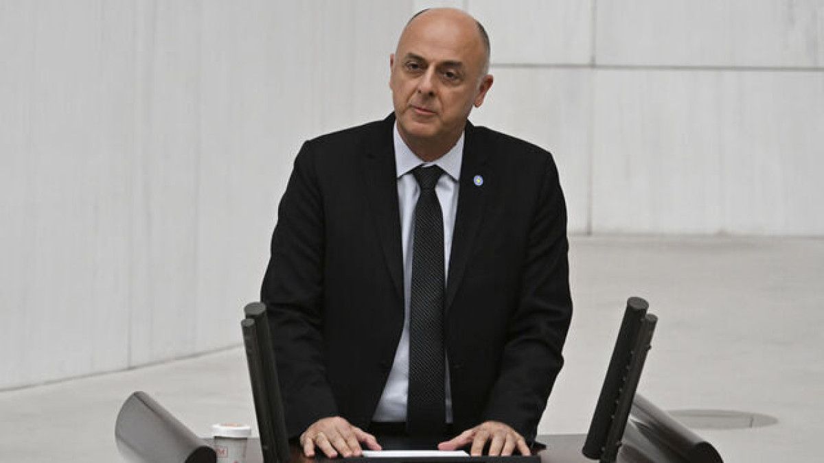 Müsavat Dervişoğlu'ndan Partiden Ayrılan Vekillere Sert Tepki