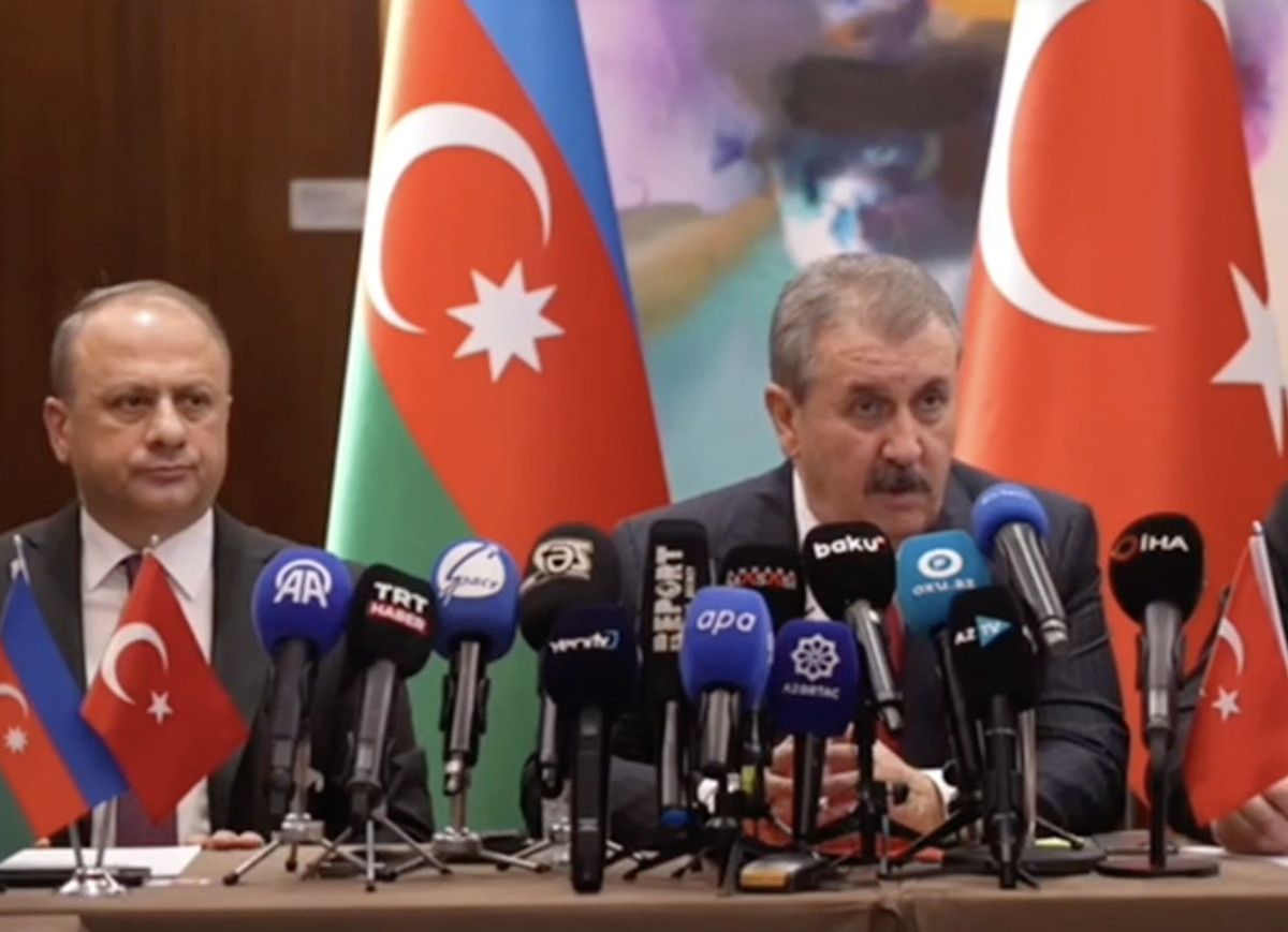 Mustafa Destici: Ermenistan, Vatandaşlarını Mutlu Etmek İçin Türkiye ile Anlaşmalı! 1 Mustafa Destici: Ermenistan, Vatandaşlarını Mutlu Etmek İçin Türkiye ile Anlaşmalı!