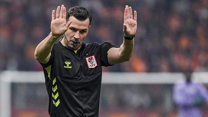 Nihat Kahveci'den Galatasaray Yıldızına Sert Eleştiri: Oynadı mı, Oynamadı mı? Aynaya Bakmayı Unutma! 8 Nihat Kahveci'den Galatasaray Yıldızına Sert Eleştiri: Oynadı mı, Oynamadı mı? Aynaya Bakmayı Unutma!