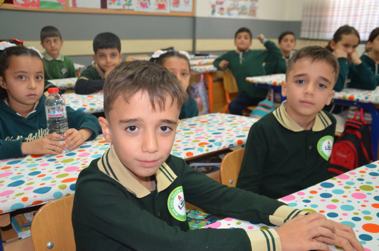 Öğretmenleri Bile Şaşırtan İkizler: Muştaki Okulda 21 İkiz Eğitim Alıyor