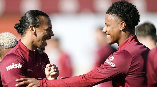 Osimhen'in Şovuyla Amsterdam'da Tarihi Zafer: Ajax'ı 3-0 Geçtik!