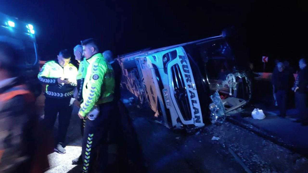 Osmaniye’de yolcu otobüsü devrildi: Yaralılar var