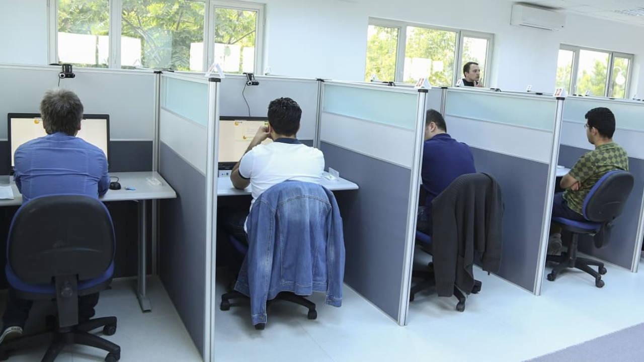 ÖSYM’den ‘elektronik sınav’ adımı: Testlerde kağıt devri sona mı eriyor?