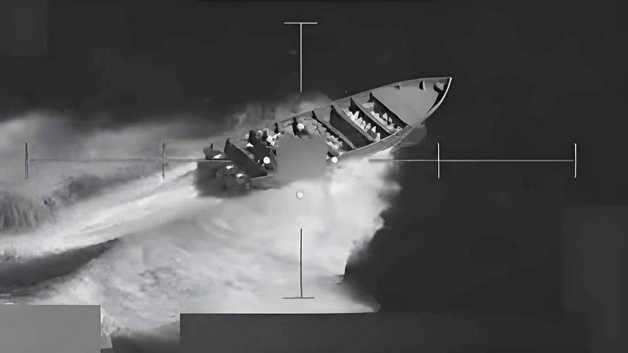 Pasifik’te operasyon: ABD, kartel teziyle tekneyi batırdı